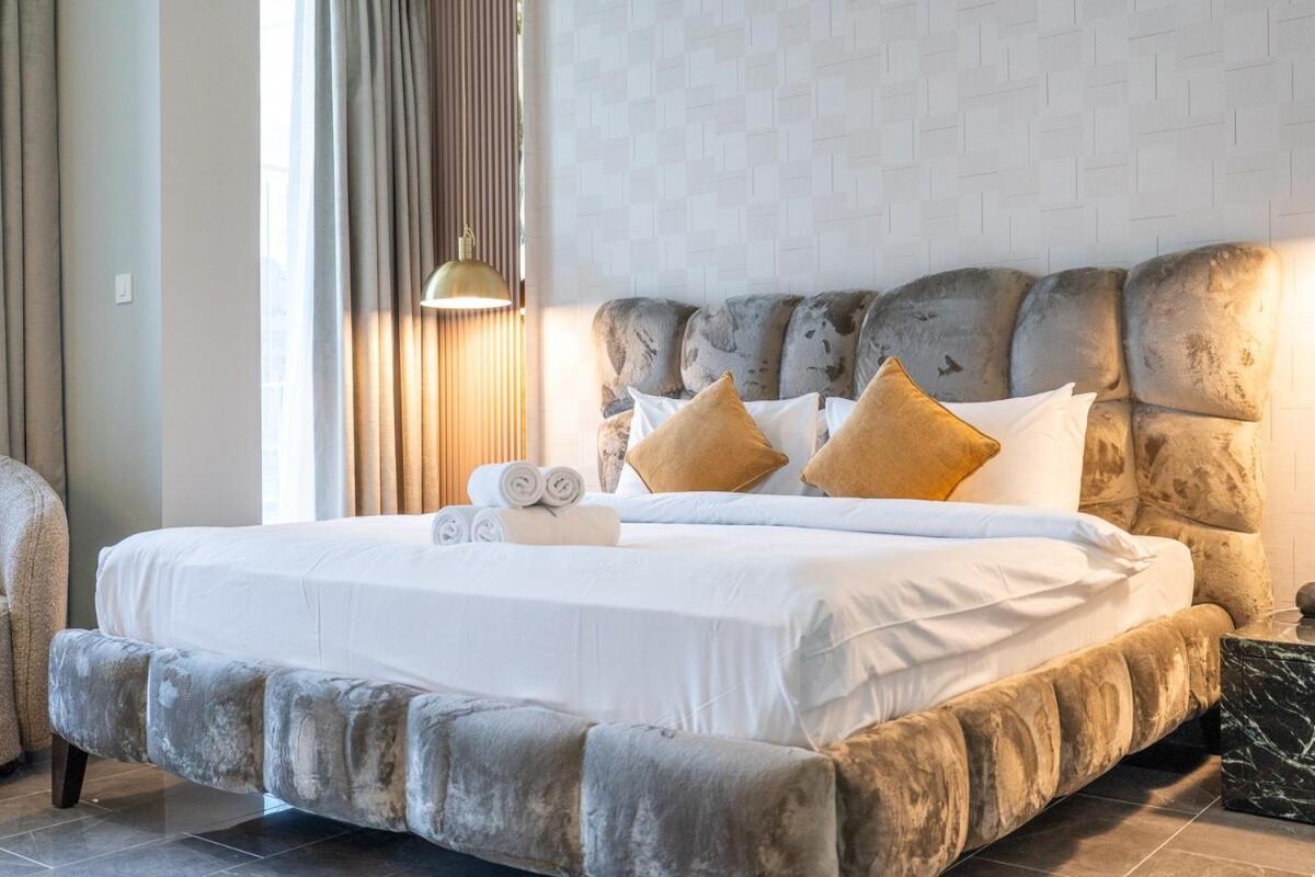 Apartment Elegant 3-bedrooms In Marina With Stunning Views! Dubai