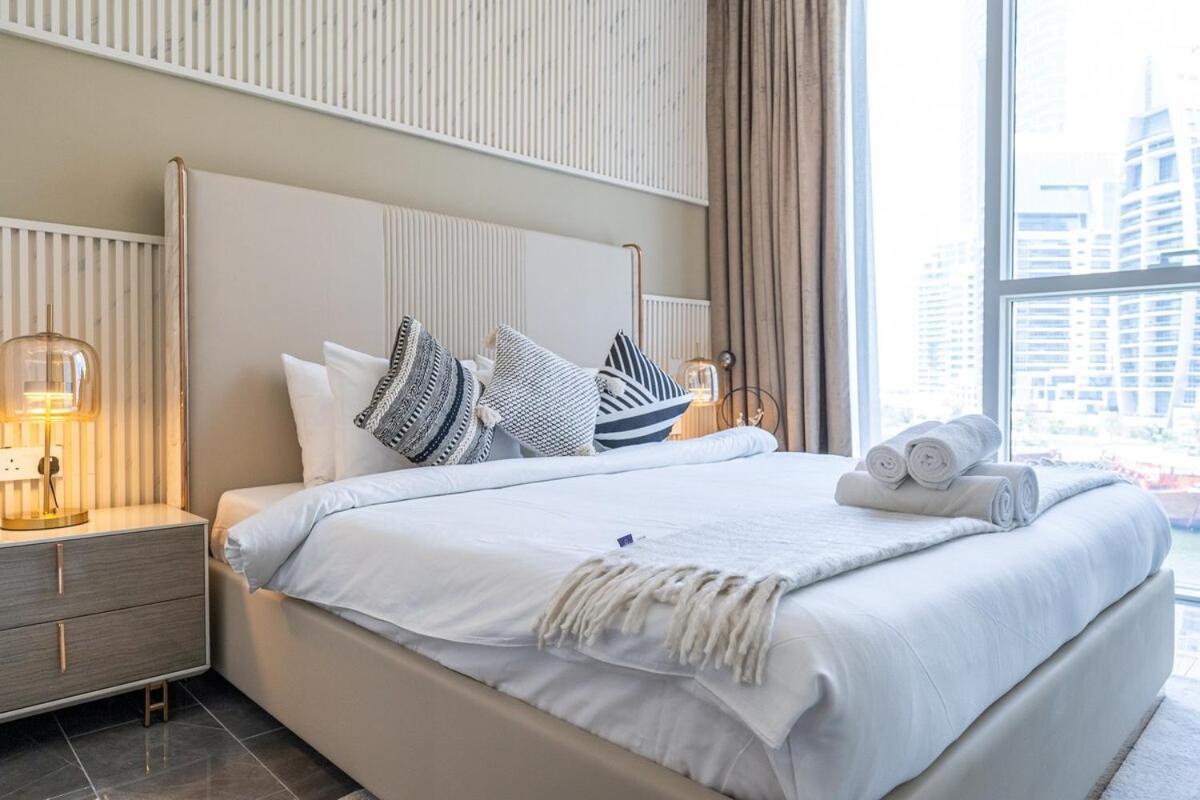 Elegant 3-bedrooms In Marina With Stunning Views! Apartment
