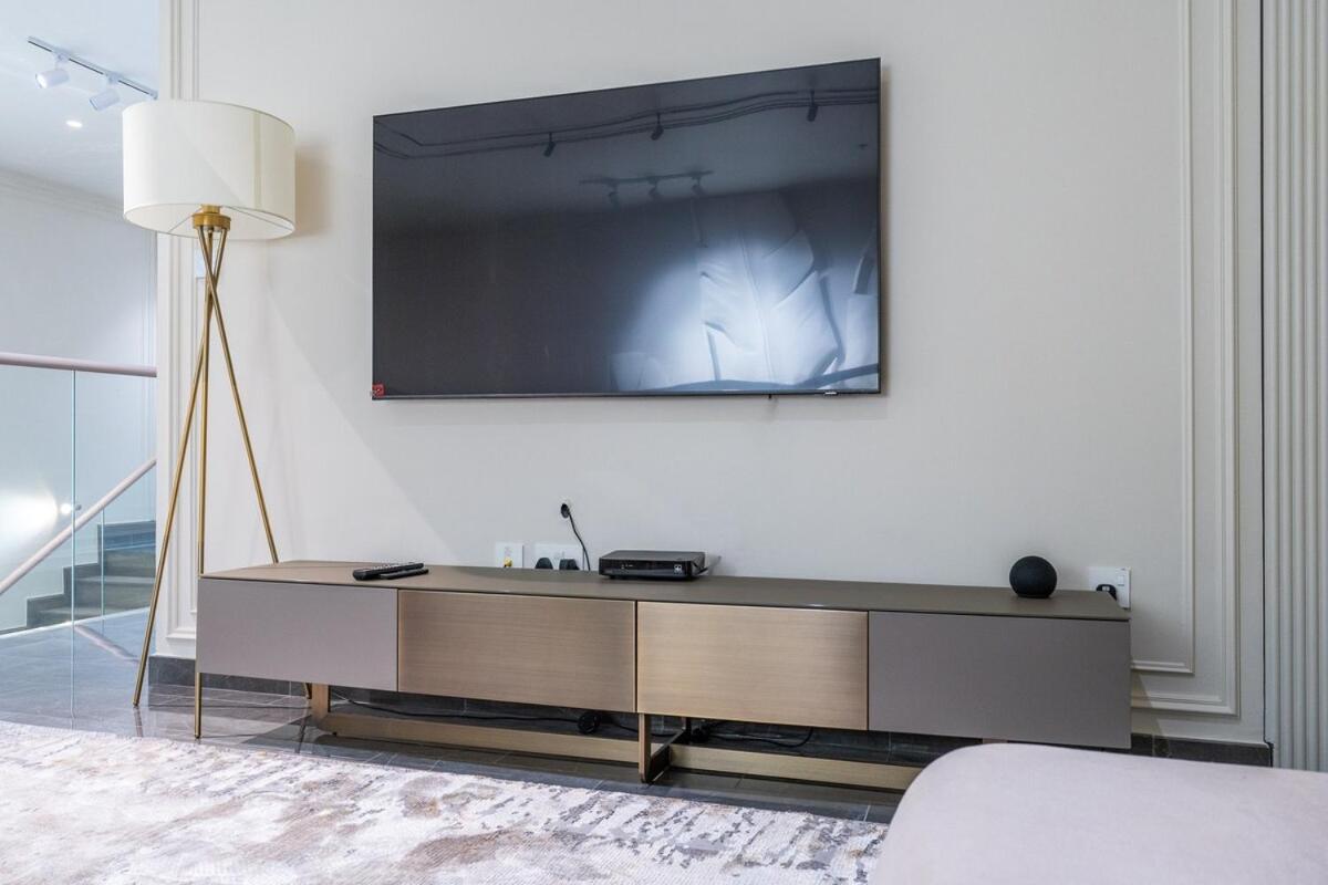 Apartment Elegant 3-bedrooms In Marina With Stunning Views! *