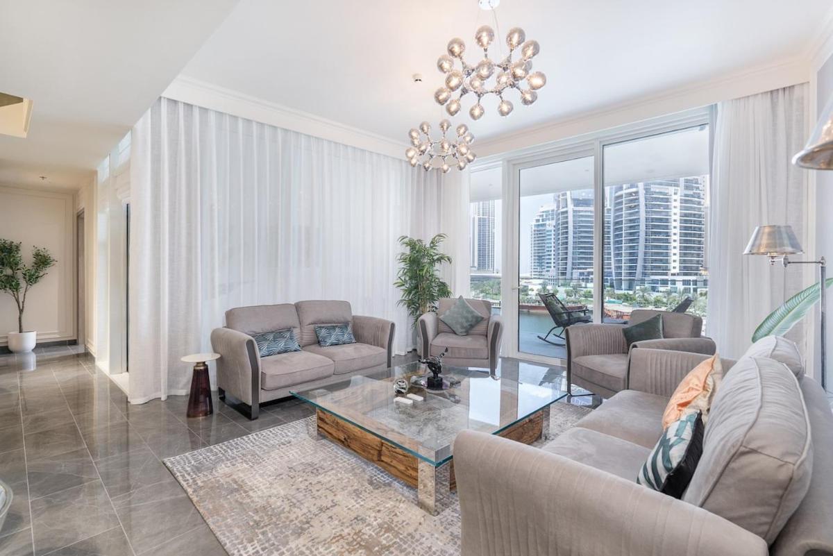 Apartment Elegant 3-bedrooms In Marina With Stunning Views! Dubai